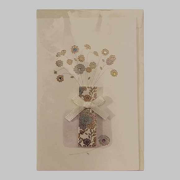 Paper Magic Group Mini Card With Flower Pictures, 3-D Vase, Bow, Gems & Envelope - Picture 1 of 2